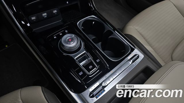 Kia Canival 2023 — photo 12