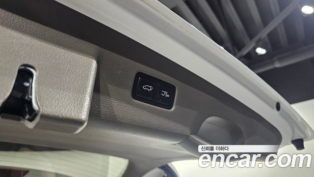 Kia Canival 2023 — photo 26