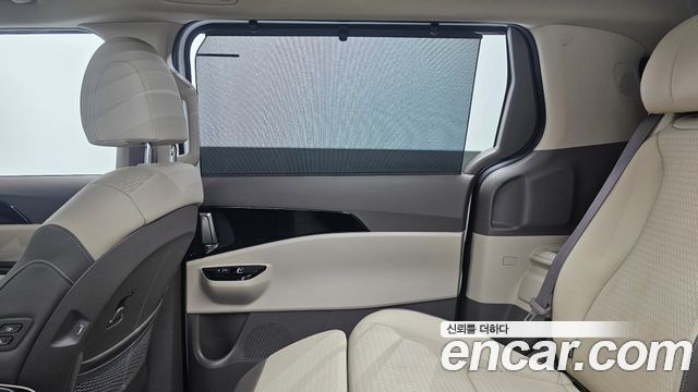 Kia Canival 2023 — photo 15