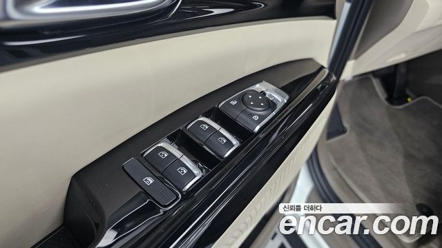 Kia Canival 2023 — photo 27