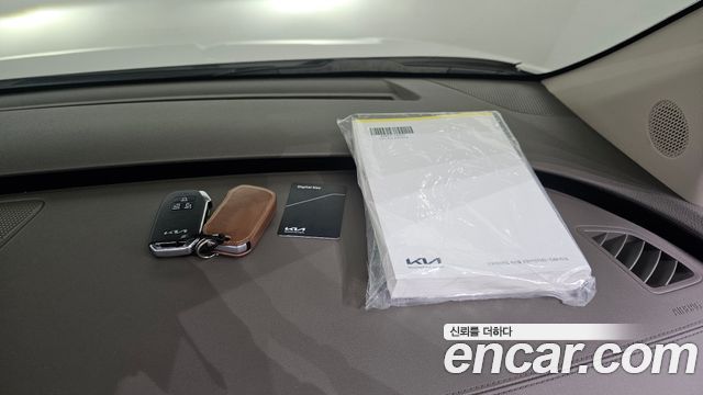 Kia Canival 2023 — photo 33