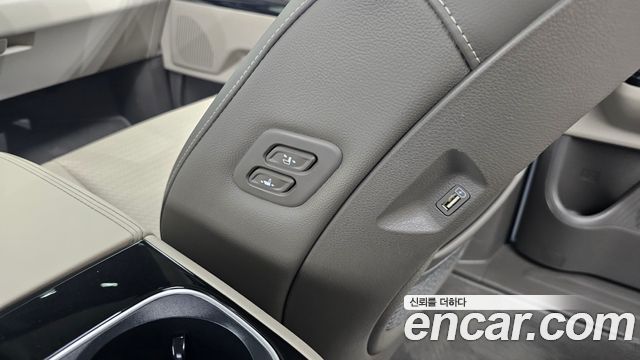 Kia Canival 2023 — photo 34