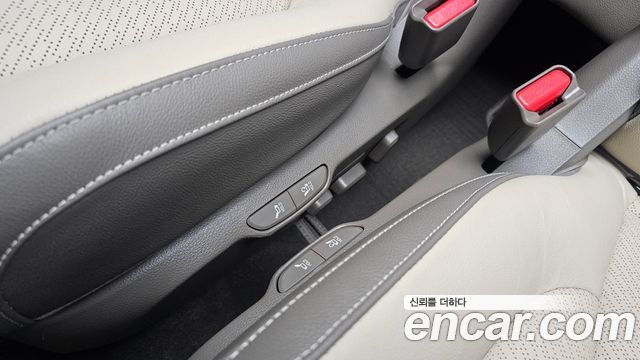 Kia Canival 2023 — photo 35
