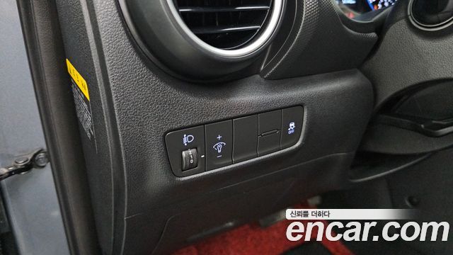 Hyundai Kona 2018 — photo 23