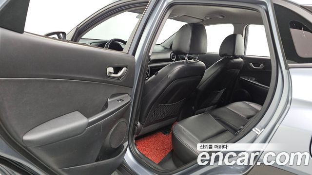 Hyundai Kona 2018 — photo 16
