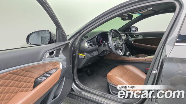 Genesis G70 2019 — photo 17