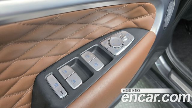 Genesis G70 2019 — photo 18