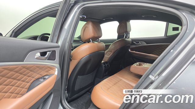 Genesis G70 2019 — photo 23