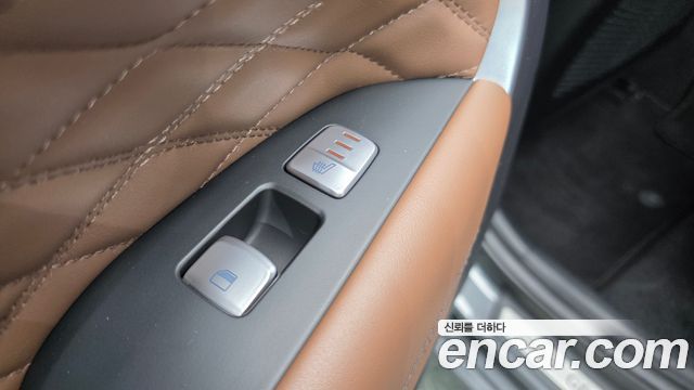 Genesis G70 2019 — photo 24