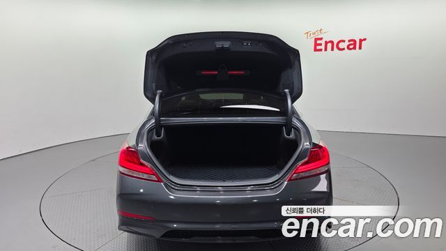 Genesis G70 2019 — photo 26