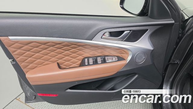 Genesis G70 2019 — photo 14