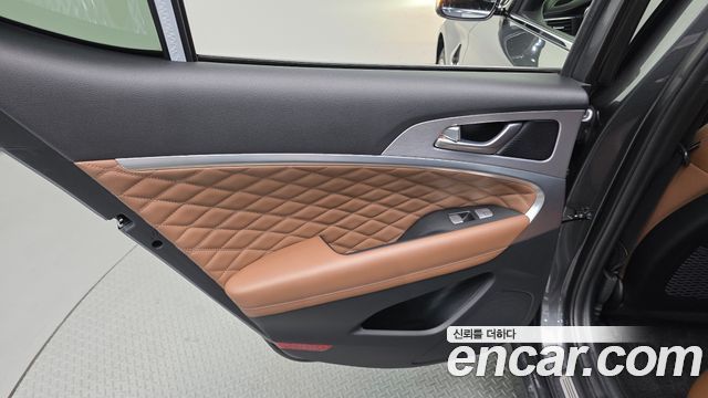 Genesis G70 2019 — photo 15