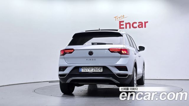 Volkswagen T-Roc 2021 — photo 4