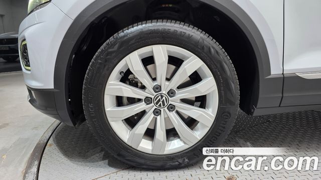 Volkswagen T-Roc 2021 — photo 5