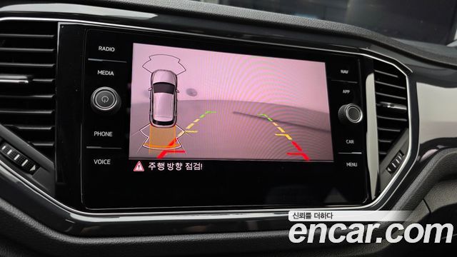 Volkswagen T-Roc 2021 — photo 16