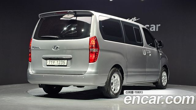Hyundai Starex 2015 — photo 2