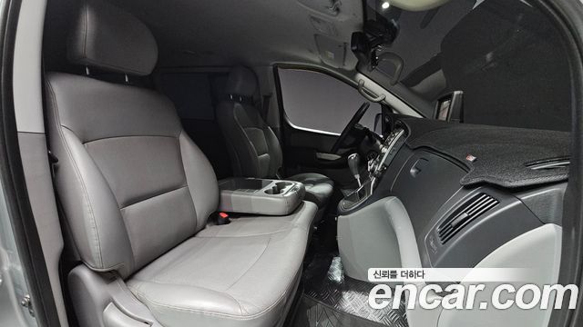 Hyundai Starex 2015 — photo 10