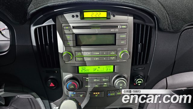 Hyundai Starex 2015 — photo 15
