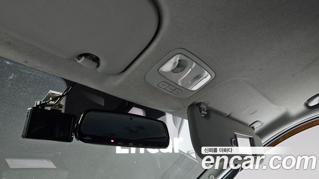 Hyundai Starex 2015 — photo 16