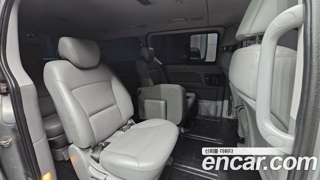 Hyundai Starex 2015 — photo 18