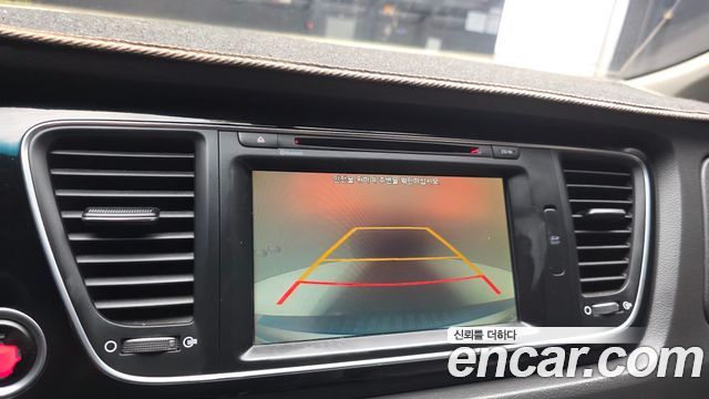 Kia Canival 2015 — photo 16