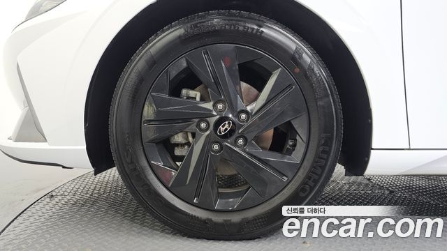 Hyundai AVANTE 2023 — photo 5
