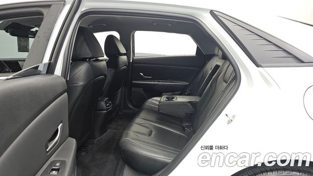Hyundai AVANTE 2023 — photo 11