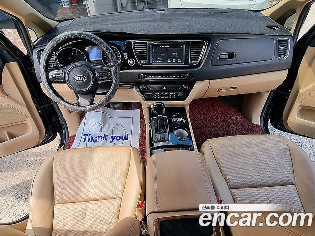 Kia Canival 2015 — photo 5