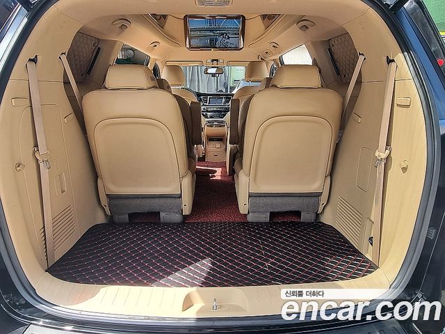 Kia Canival 2015 — photo 17