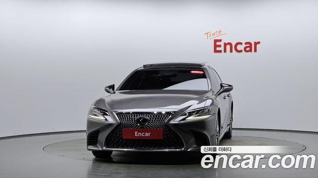 Lexus LS 2020 — photo 3