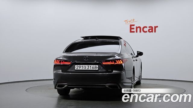 Lexus LS 2020 — photo 4
