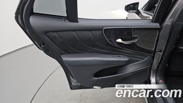 Lexus LS 2020 — photo 15