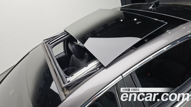 Lexus LS 2020 — photo 34