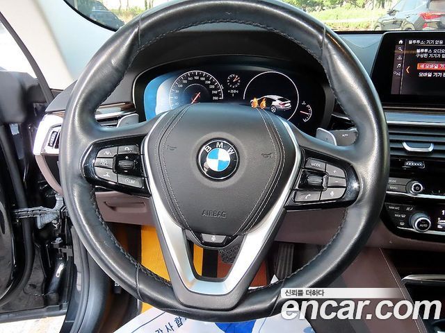 BMW Gran Turismo 2019 — photo 8
