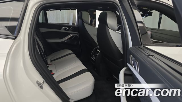 BMW X6M 2021 — photo 11