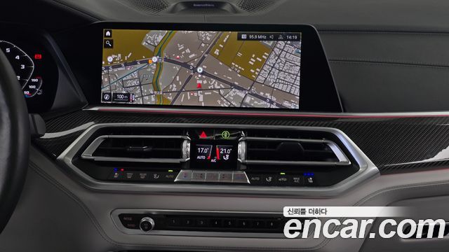 BMW X6M 2021 — photo 13