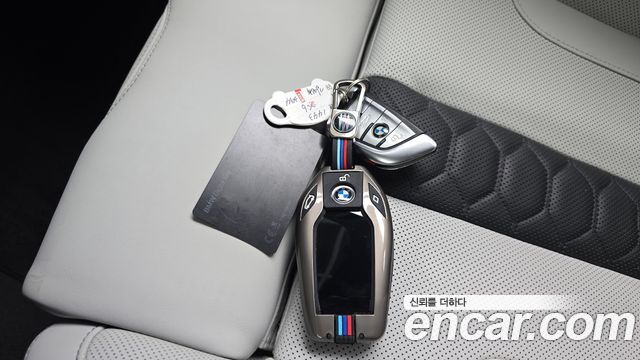BMW X6M 2021 — photo 16