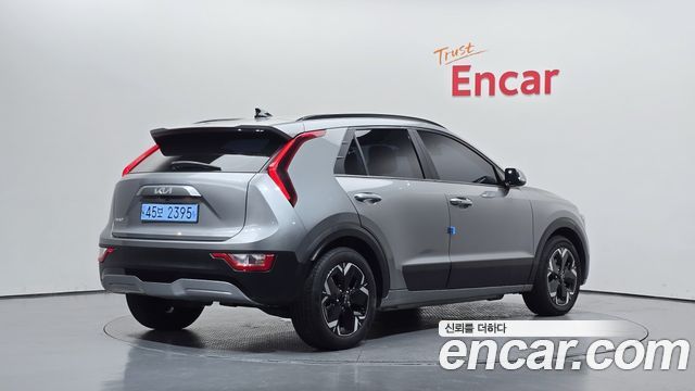 Kia Niro 2024 — photo 2