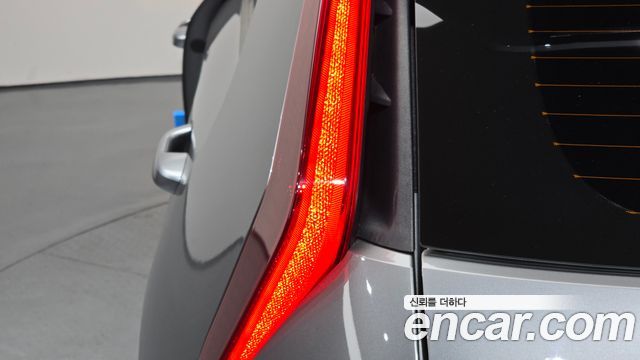 Kia Niro 2024 — photo 9