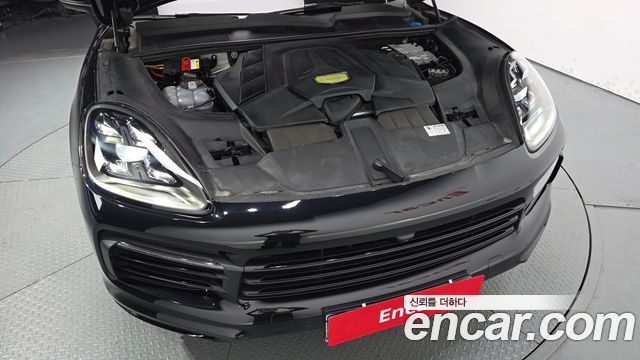 Porsche Cayenne 2021 — photo 6