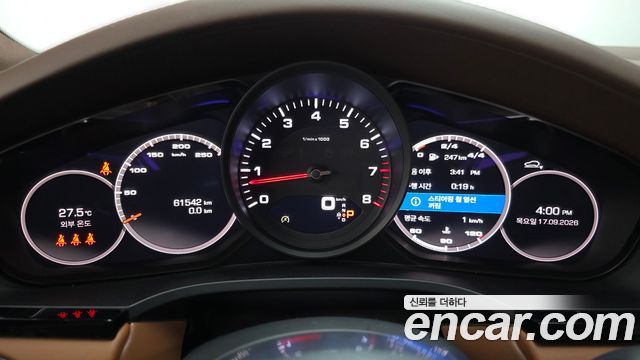 Porsche Cayenne 2021 — photo 11