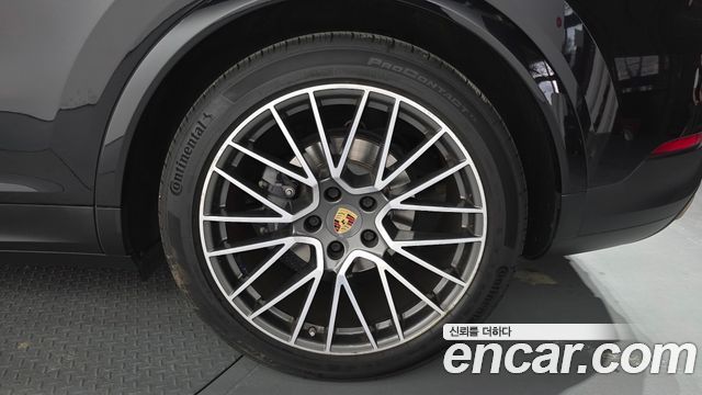 Porsche Cayenne 2021 — photo 7