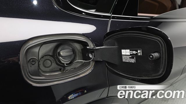 Porsche Cayenne 2021 — photo 28