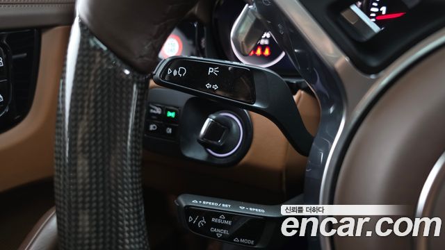 Porsche Cayenne 2021 — photo 31