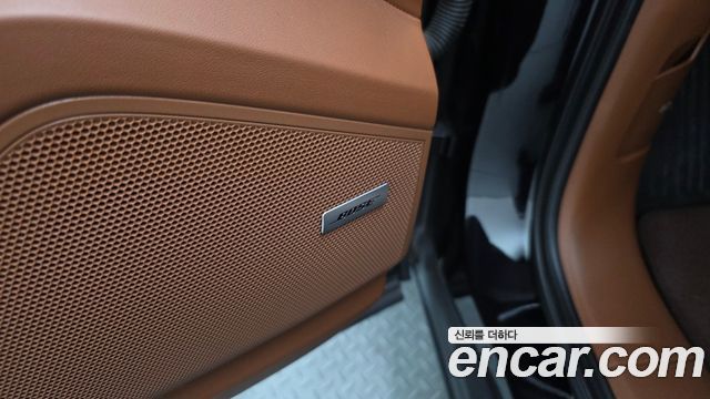 Porsche Cayenne 2021 — photo 36