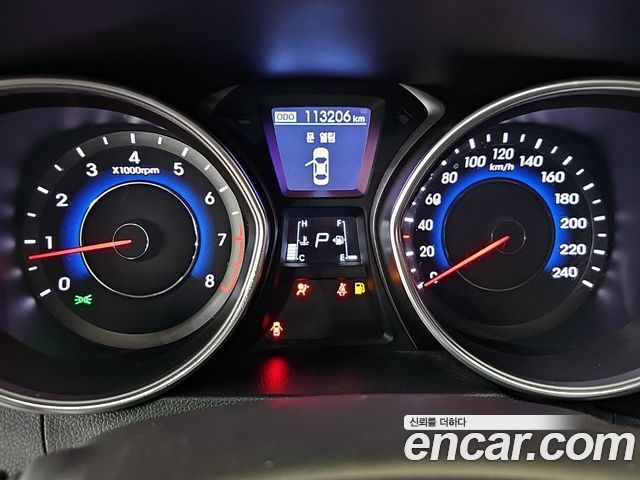 Hyundai AVANTE 2014 — photo 6