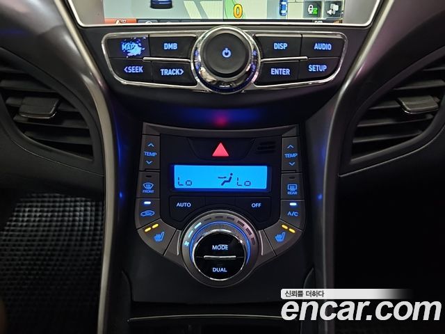 Hyundai AVANTE 2014 — photo 10