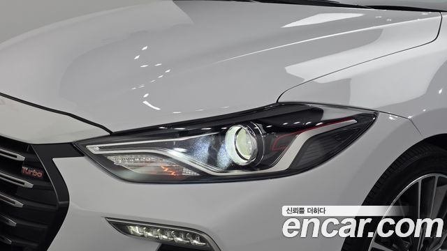 Hyundai AVANTE 2018 — photo 8