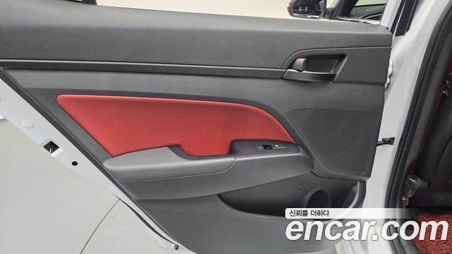 Hyundai AVANTE 2018 — photo 15