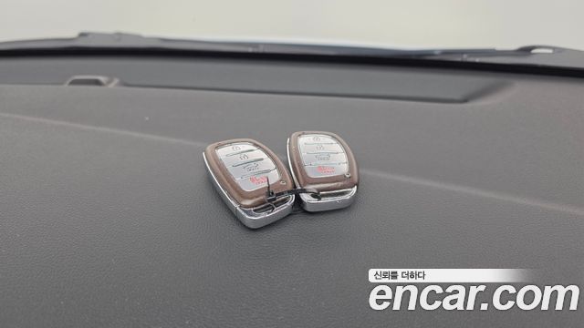 Hyundai AVANTE 2018 — photo 29